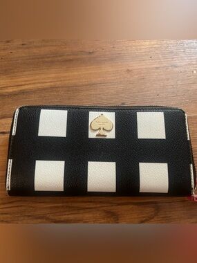 Kate spade checkered wallet